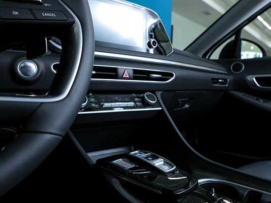 Hyundai Sonata Comfort 2.0 AT 150 л.c. авт. бензин