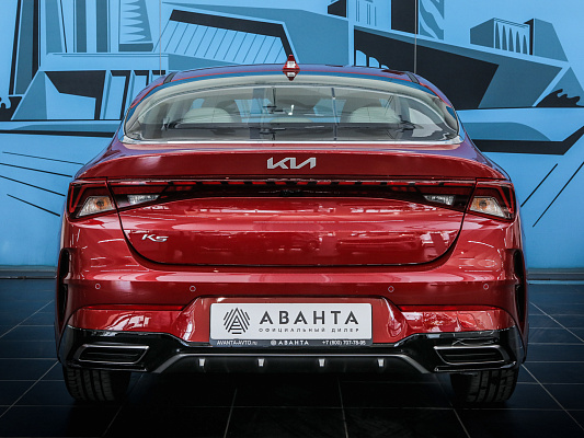 Kia K5 Red