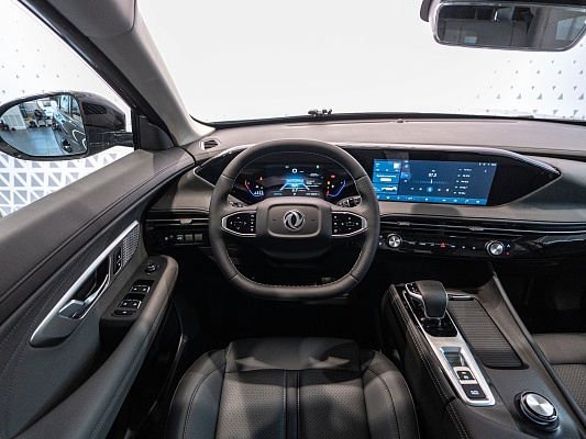 Dongfeng Huge Executive 1.5 AMT Blue