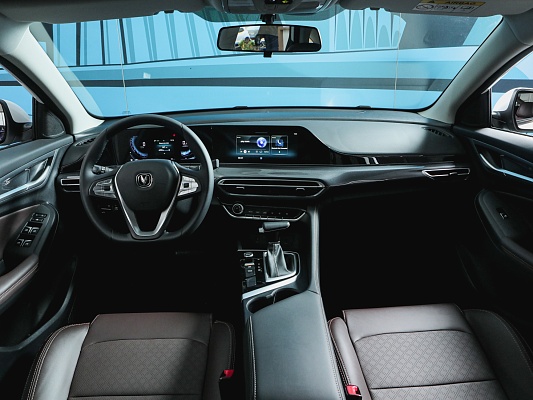 Changan Eado Plus DLX 1.5 AMT White