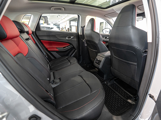 Changan UNI-S Tech 1.5 AMT Grey 2
